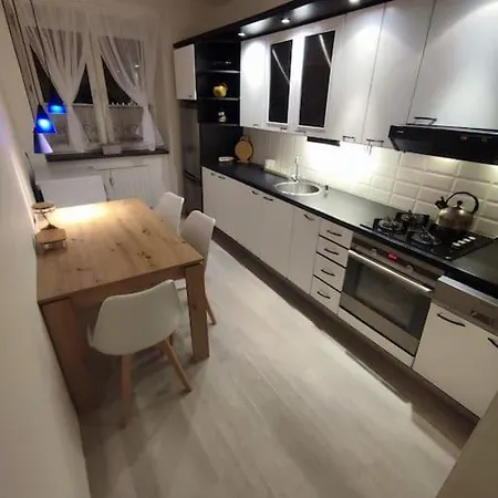 Daire Priestranny Apartman- S Vynikajucou Dostupnostou *