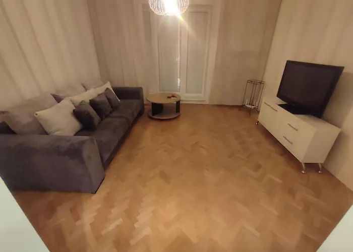 Lägenhet Priestranny Apartman- S Vynikajucou Dostupnostou