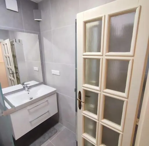 Priestranny Apartman- S Vynikajucou Dostupnostou Lägenhet Bratislava