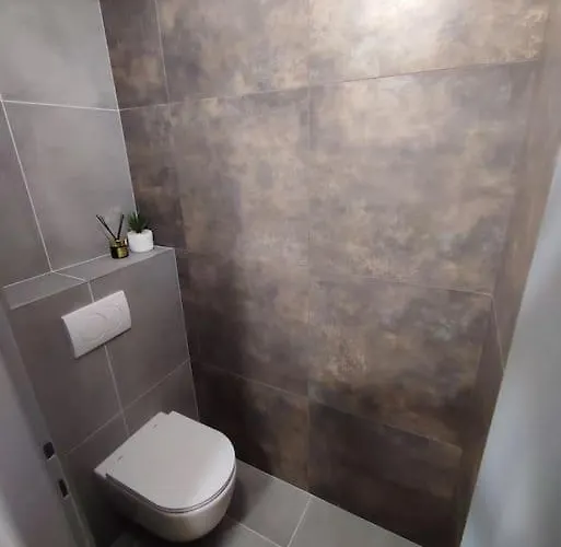 Priestranny Apartman- S Vynikajucou Dostupnostou *