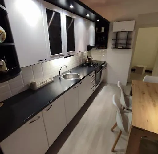 Priestranny Apartman- S Vynikajucou Dostupnostou