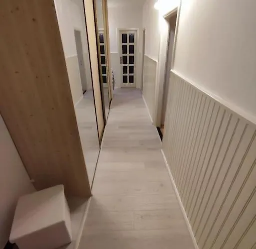 Priestranny Apartman- S Vynikajucou Dostupnostou Apartment